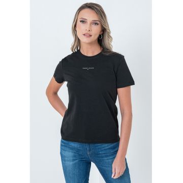 Tricou cu decolteu la baza gatului si detaliu logo