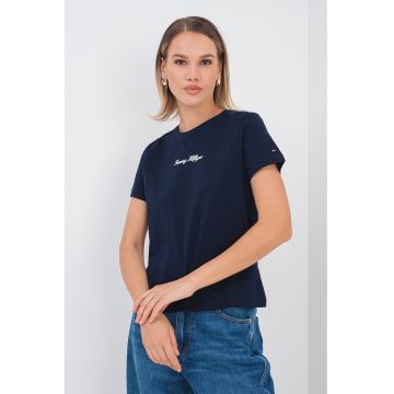 Tricou cu decolteu la baza gatului si imprimeu logo
