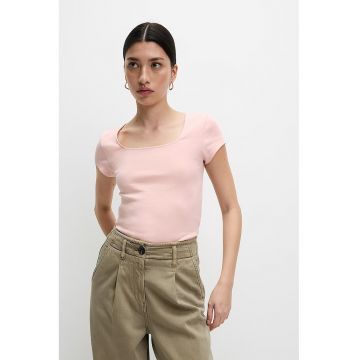 Tricou cu decolteu patrat