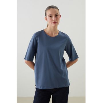 Tricou cu decolteu rotund