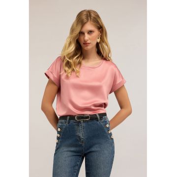 Tricou cu decolteu rotund si aspect de satin