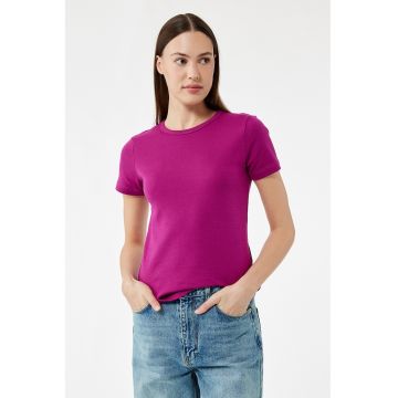 Tricou cu decolteu rotund si model uni