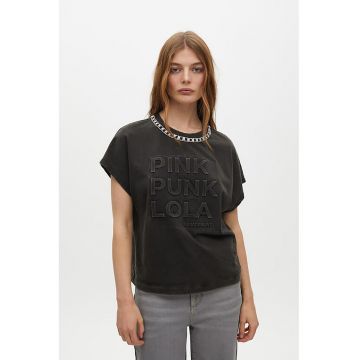 Tricou cu lant decorativ