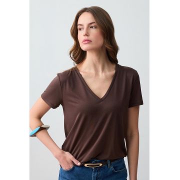 Tricou din amestec de modal cu decolteu in V