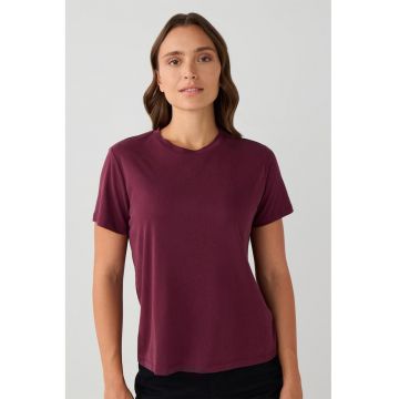 Tricou din amestec de modal cu decolteu la baza gatului