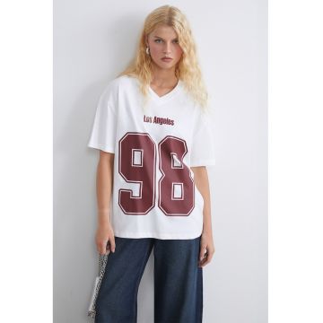 Tricou lejer cu decolteu in V