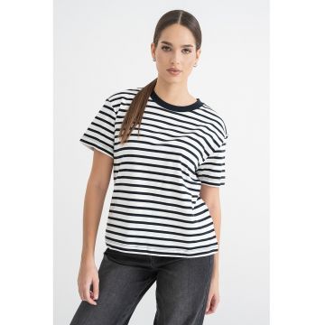 Tricou lejer cu dungi