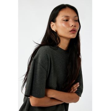 Tricou lejer cu maneci cazute