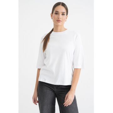 Tricou uni cu decolteu la baza gatului