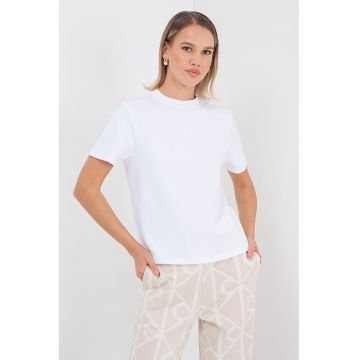 Tricou uni cu decolteu la baza gatului