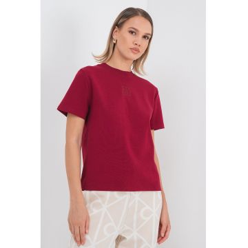 Tricou uni cu decolteu la baza gatului