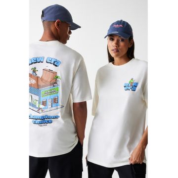 Tricou unisex cu decolteu la baza gatului si model grafic pe spate