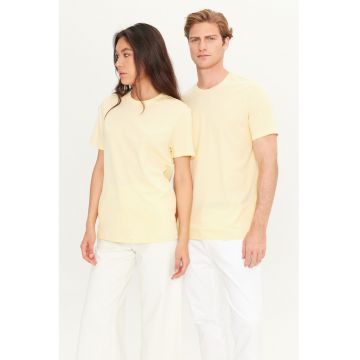 Tricou de bumbac cu decolteu la baza gatului si model unisex