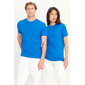 Tricou de bumbac cu decolteu la baza gatului si model unisex