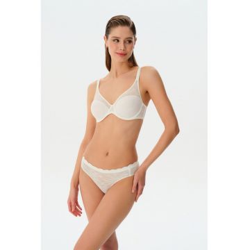 Sutien din dantela cu sustinere metalica