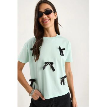 Tricou crop -  cu model - verde - bumbac