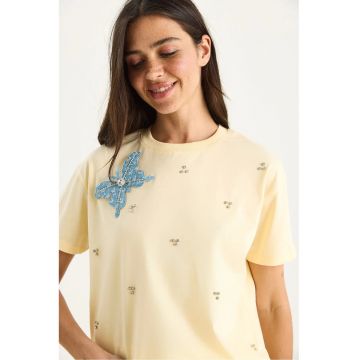 Tricou dama -  cu guler rotund - brodat - galben - bumbac