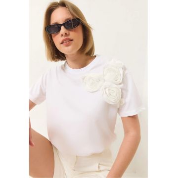 Tricou dama  guler rotund - detalii decorative - alb - bumbac