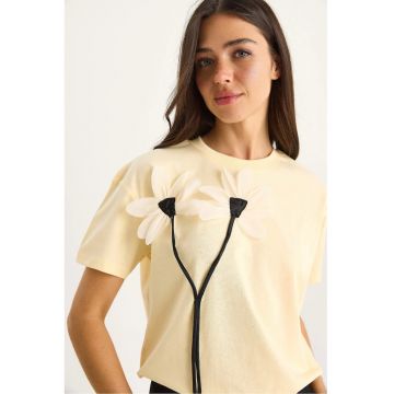 Tricou dama -  tricou cu maneca scurta - imprimeu floral - galben bumbac