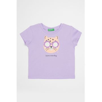 Tricou cu aplicatii stralucitoare