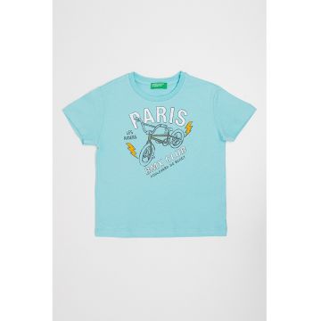 Tricou cu decolteu la baza gatului si imprimeu pe partea din spate