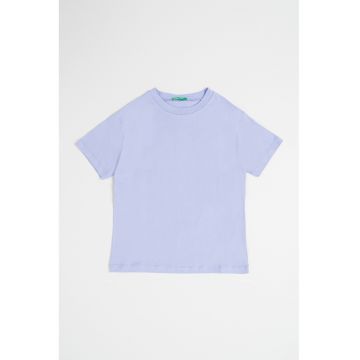 Tricou cu decolteu la baza gatului si imprimeu