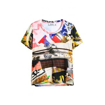 Tricou cu decolteu rotund si imprimeu grafic