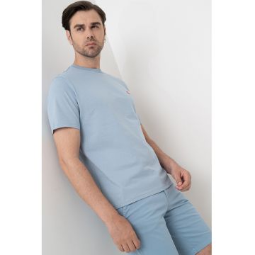 Tricou regular fit cu decolteu la baza gatului