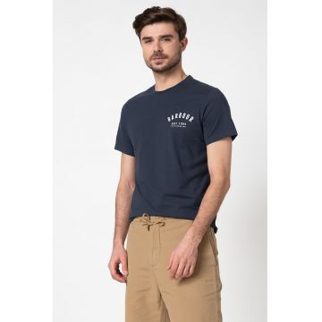 Tricou cu decolteu la baza gatului si imprimeu logo