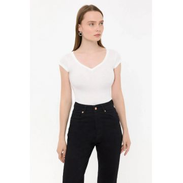 Tricou dama  decolteu in V - maneca scurta - alb - jerseu