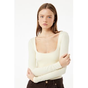 Bluza slim fit cu decolteu patrat Bluza slim fit cu decolteu patrat