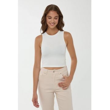 Top scurt -  poliester - alb - pentru confort si stil -
