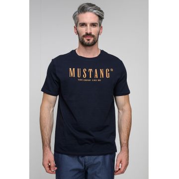 Tricou cu decolteu la baza gatului si imprimeu logo
