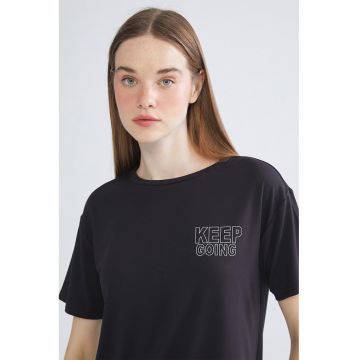 Tricou cu imprimeu si decolteu rotund Tricou cu imprimeu si decolteu rotund