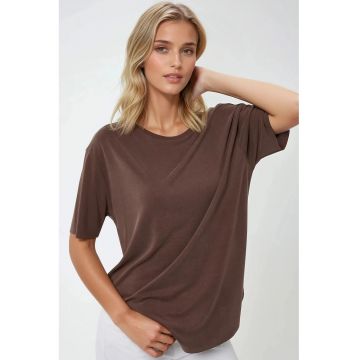 Tricou dama  tricotat - guler rotund - croiala lejera - maro