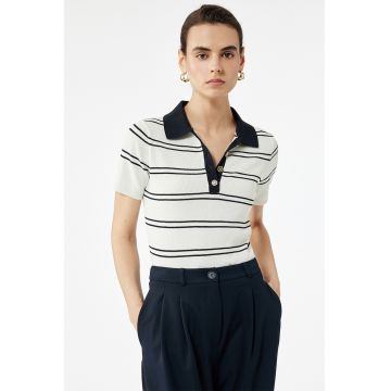 Tricou polo cu dungi