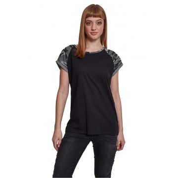 Tricou cu decolteu la baza gatului si maneci raglan contrastante