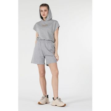 Tricou cu gluga si imprimeu text Tricou cu gluga si imprimeu text