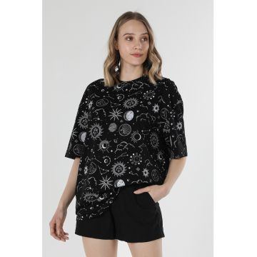 Tricou de bumbac cu model lung si imprimeu grafic