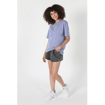 Tricou cu decolteu la baza gatului si maneci cazute