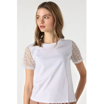 Tricou de bumbac cu maneci din dantela