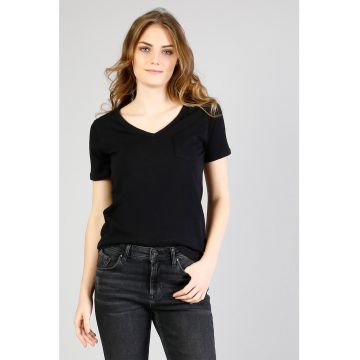 Tricou cu decolteu in V si buzunar aplicat pe piept