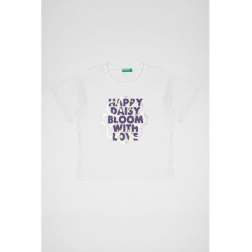 Tricou cu decolteu la baza gatului si imprimeu