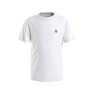 Tricou cu decolteu la baza gatului si monograma